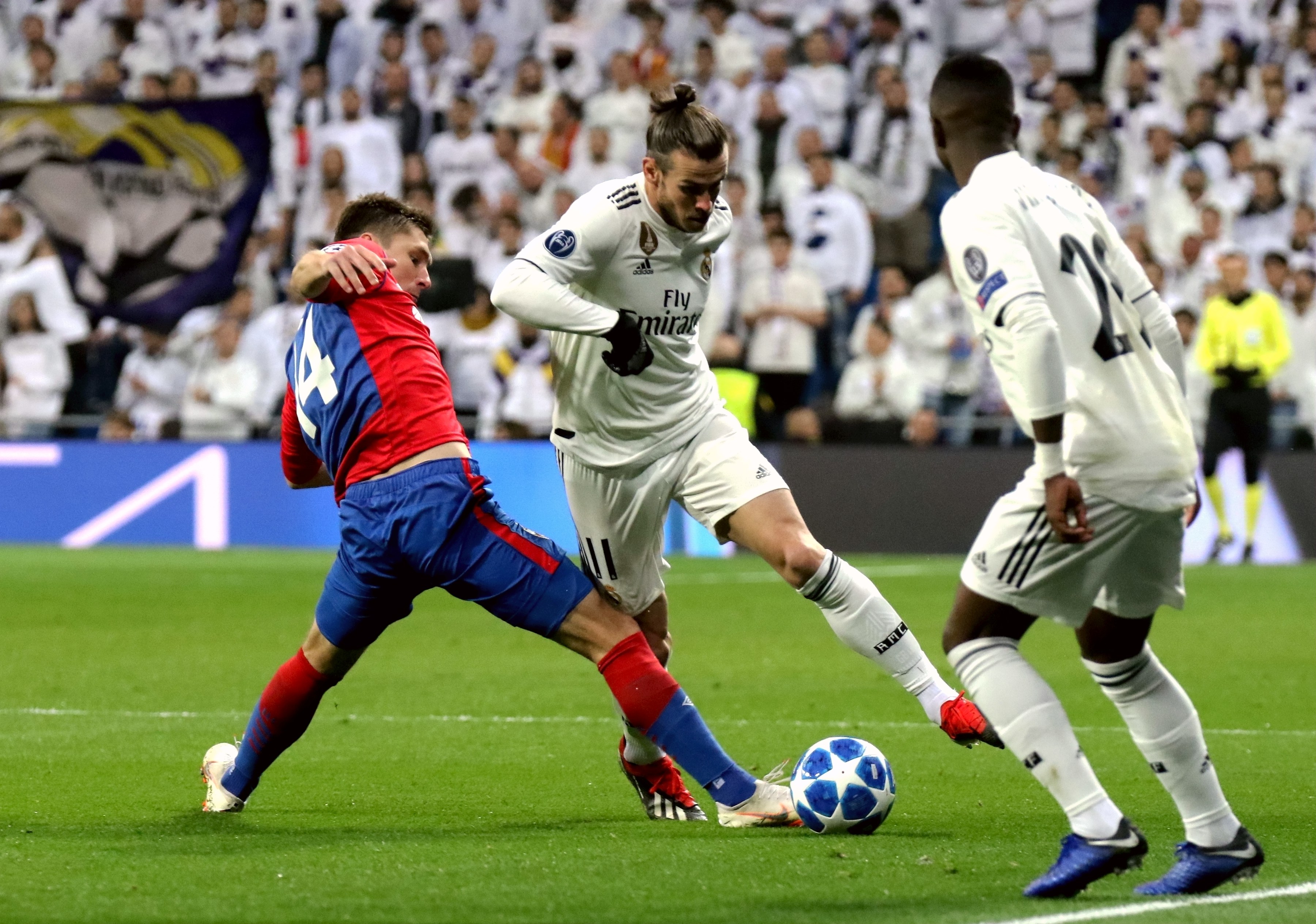 英超积分榜：利物浦连败后跌至第11，蓝军曼城分列二三位（英超榜单更新：利物浦连败跌至第11位，切尔西与曼城分居二三位）