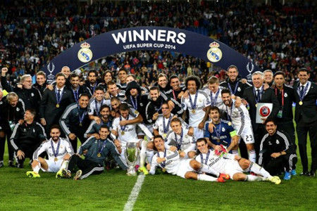 达尼洛同时斩获两座欧冠&解放者杯冠军，为历史首人（达尼洛创纪录：史上首人同时加冕欧冠与解放者杯）