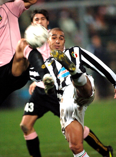 随队夺得美职联东部冠军，梅西收获迈阿密生涯第三座奖杯（梅西助迈阿密加冕东部冠军，收获迈阿密生涯第三冠）