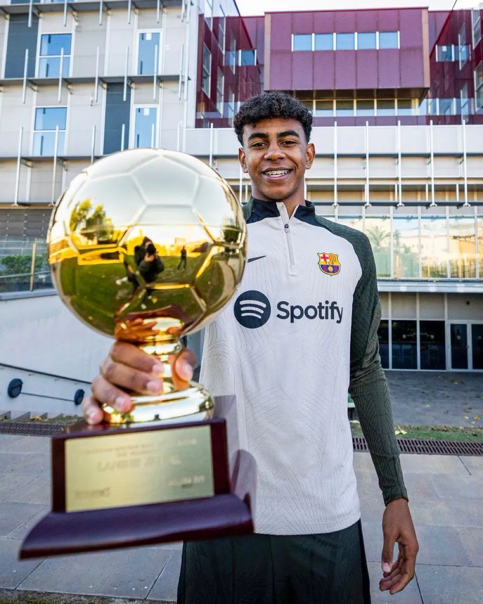 美职联-迈阿密国际3-1夺冠 梅西1策动2助攻斩获第47冠（美职联：迈阿密国际3-1封王 梅西两助攻+策动一球收获生涯第47冠）