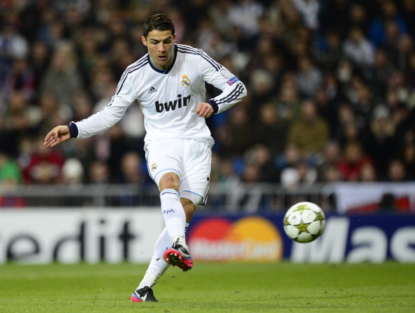 博主：内马尔膝伤手术将由曾效力海港的爱德华多医生主刀（博主称内马尔膝部手术将由前海港队医爱德华多主刀）