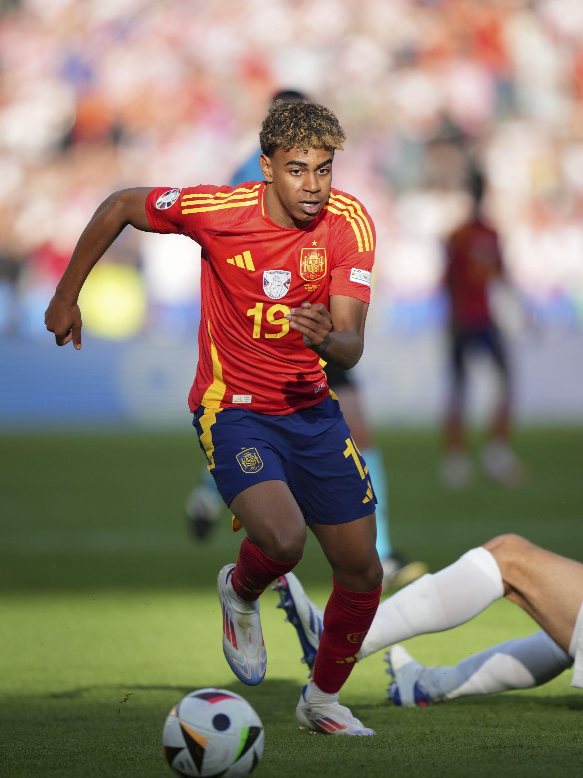 辽宁铁人老队长杨健落泪：不管未来在哪里，铁人永远是我的家（辽宁铁人前队长杨健落泪：无论未来身在何方，铁人始终是我的家）